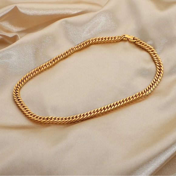 18k Gold Plated Cuban Chain Link Necklace - Picture 2 of 4